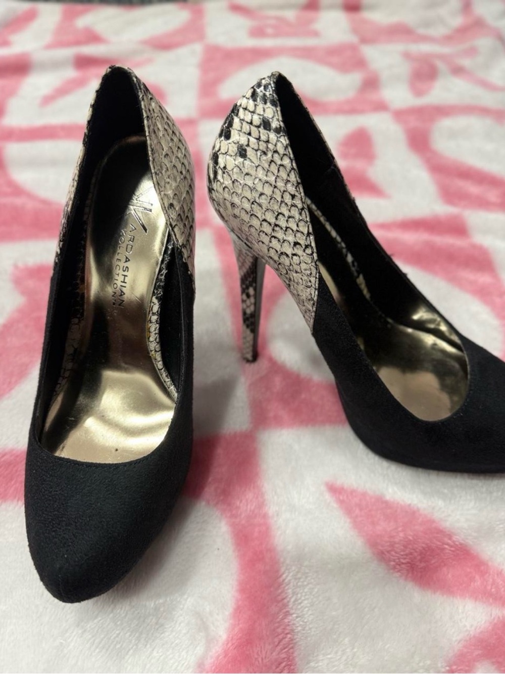 Kardashian Kollection Black Pumps with Snake-Print Heel